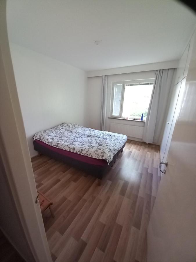 Puotilan Rose Appartement Helsinki Buitenkant foto