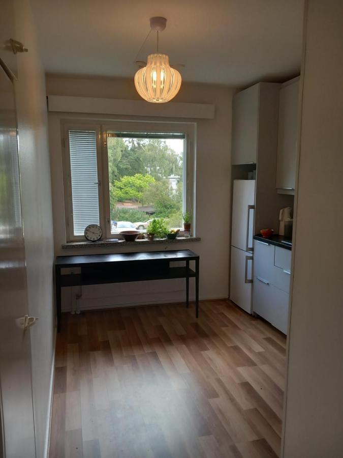 Puotilan Rose Appartement Helsinki Buitenkant foto
