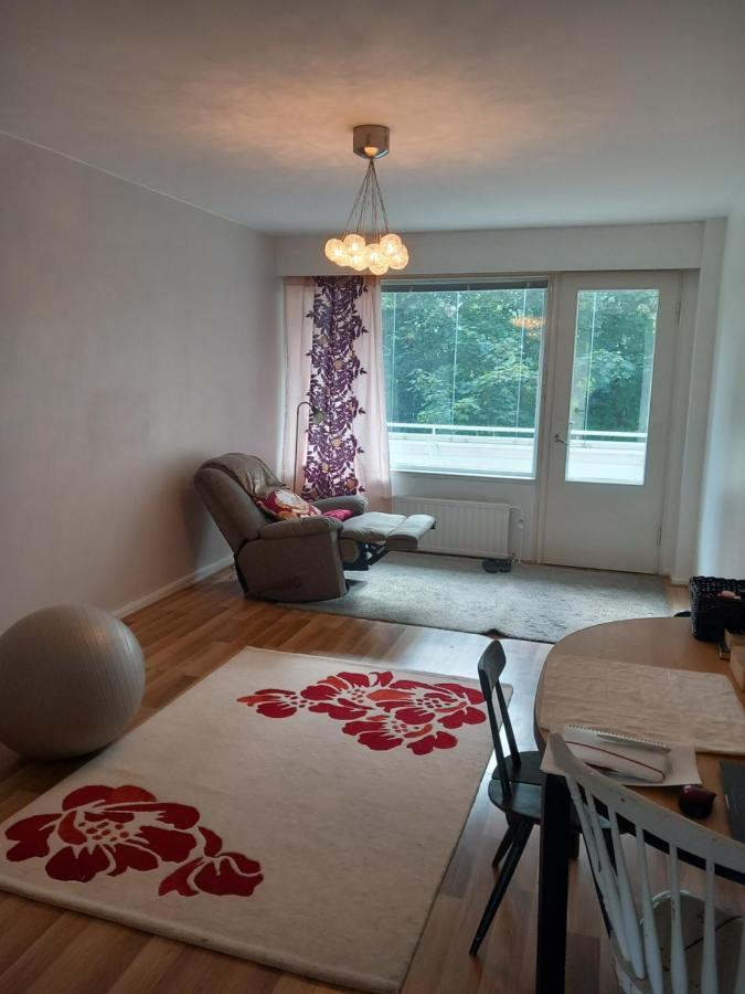 Puotilan Rose Appartement Helsinki Buitenkant foto